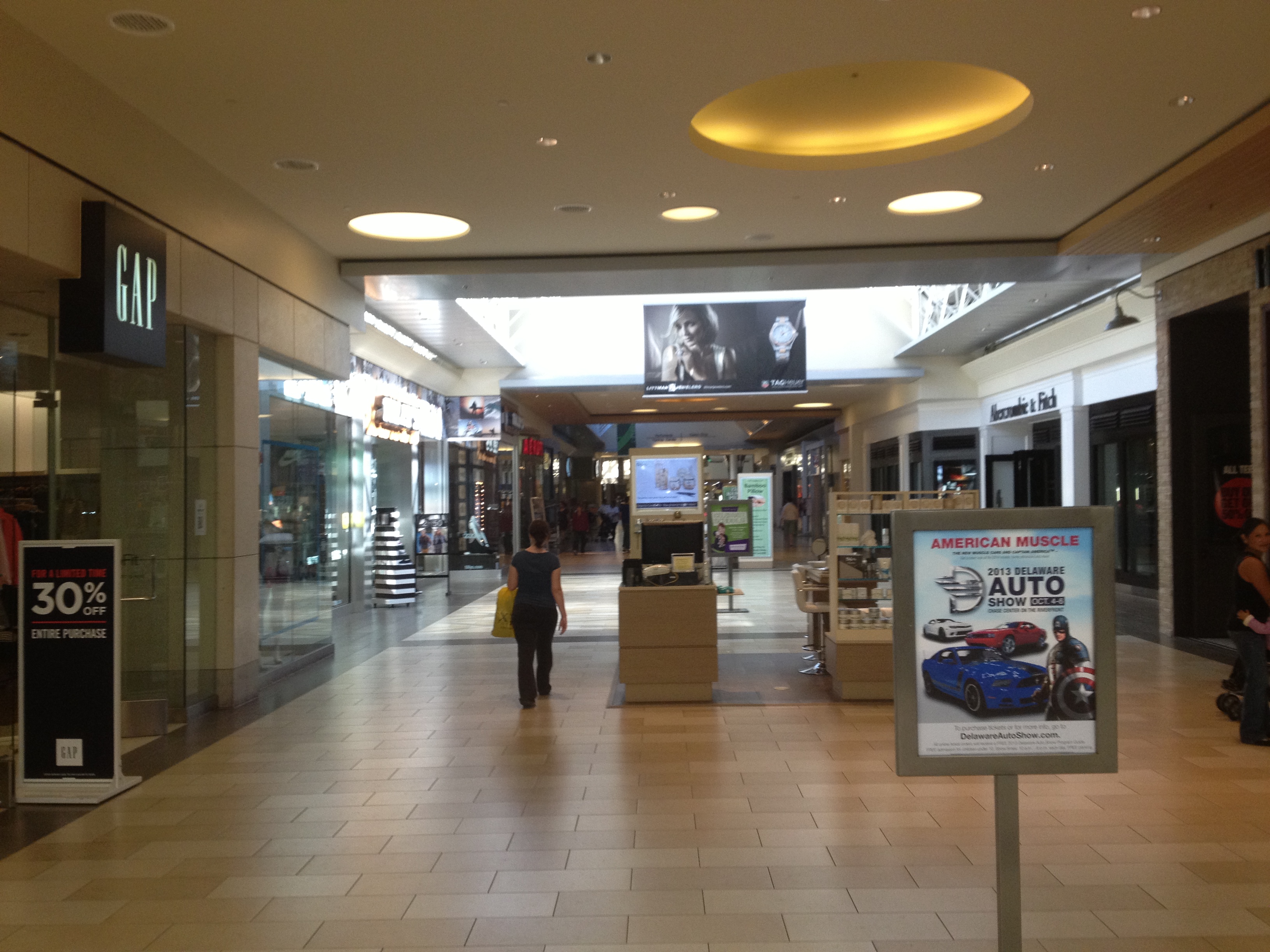Qhsnloft Christiana Mall 53 - 9ft0k15