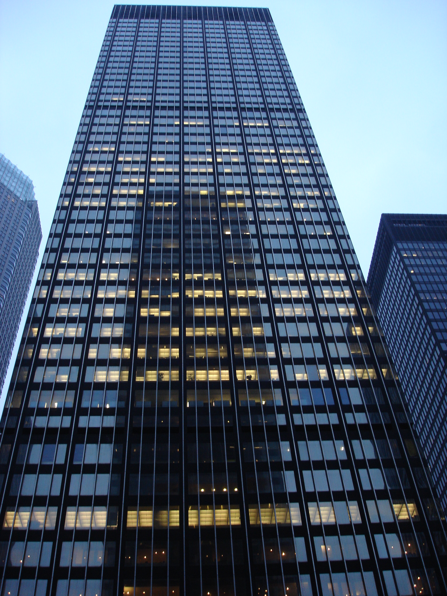 a study of the j p morgan chase and co merger Chase manhattan corp is buying jp morgan & co in a stock deal that unites two of the nation's biggest banks and continues to reshape the rapidly consolidating financial services industry. a study of the j p morgan chase and co merger Chase manhattan corp is buying jp morgan & co in a stock deal that unites two of the nation's biggest banks and continues to reshape the rapidly consolidating financial services industry.