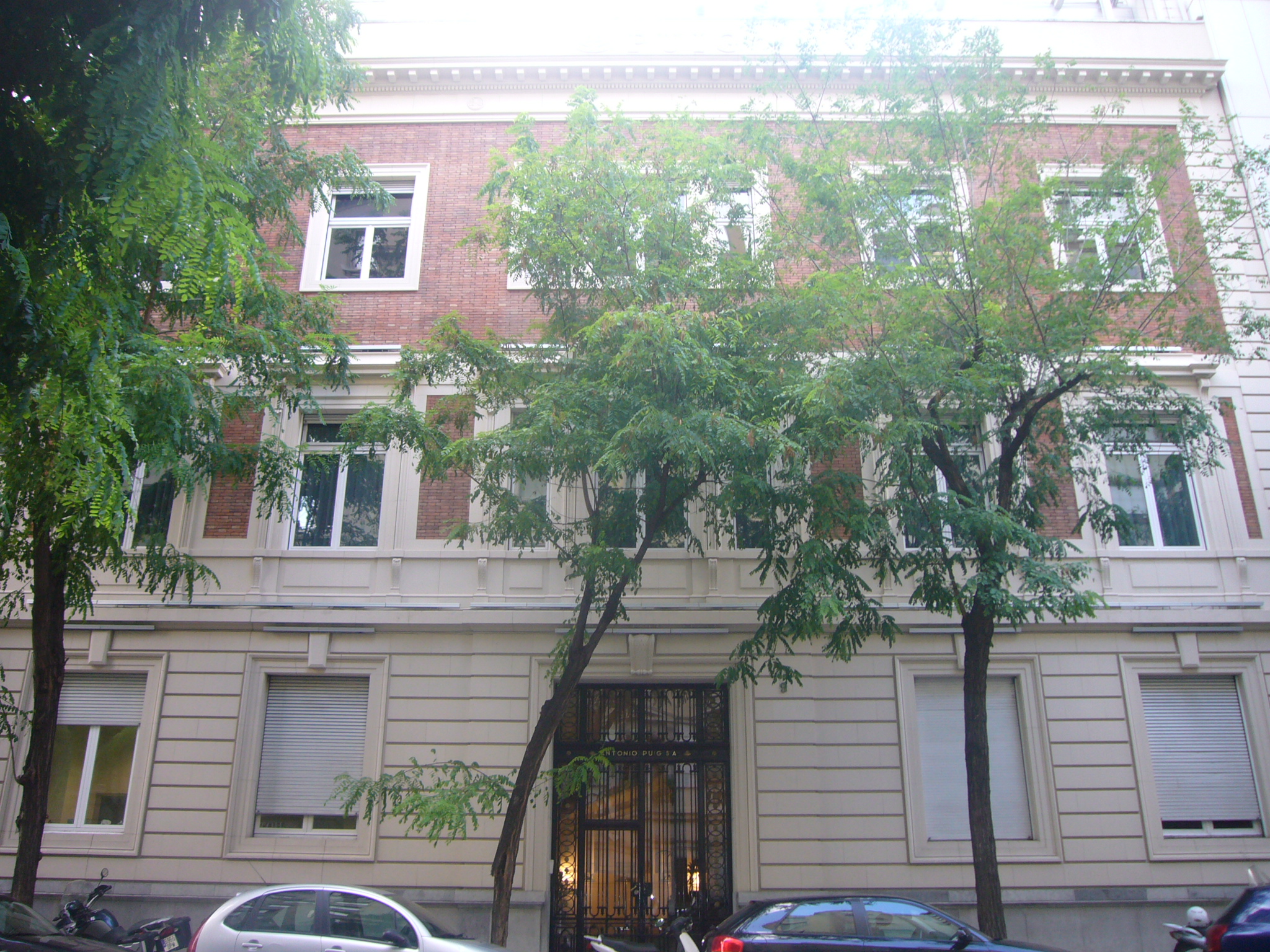 Puig Wiki Everipedia