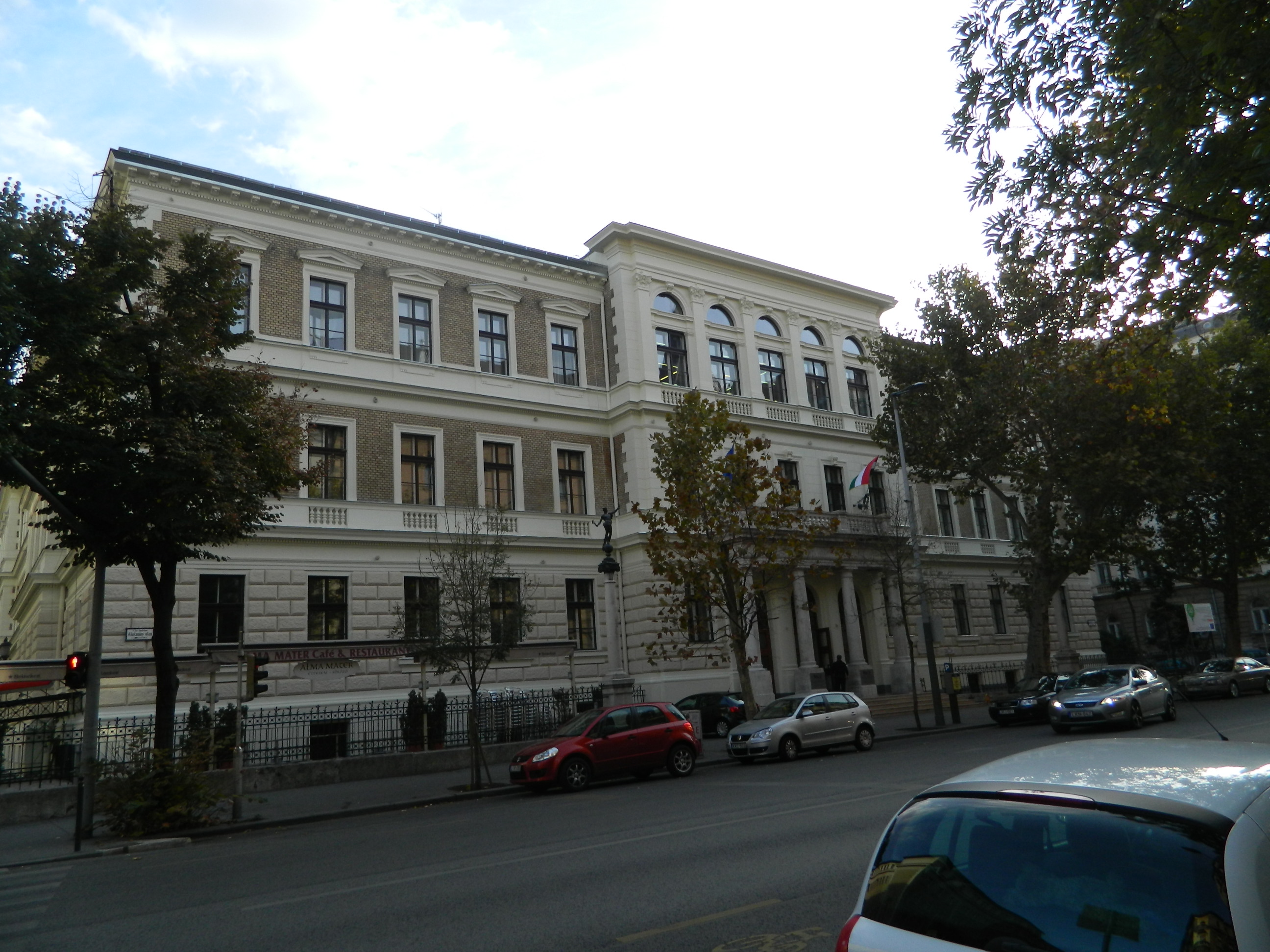 Budapest Business School Wiki Everipedia