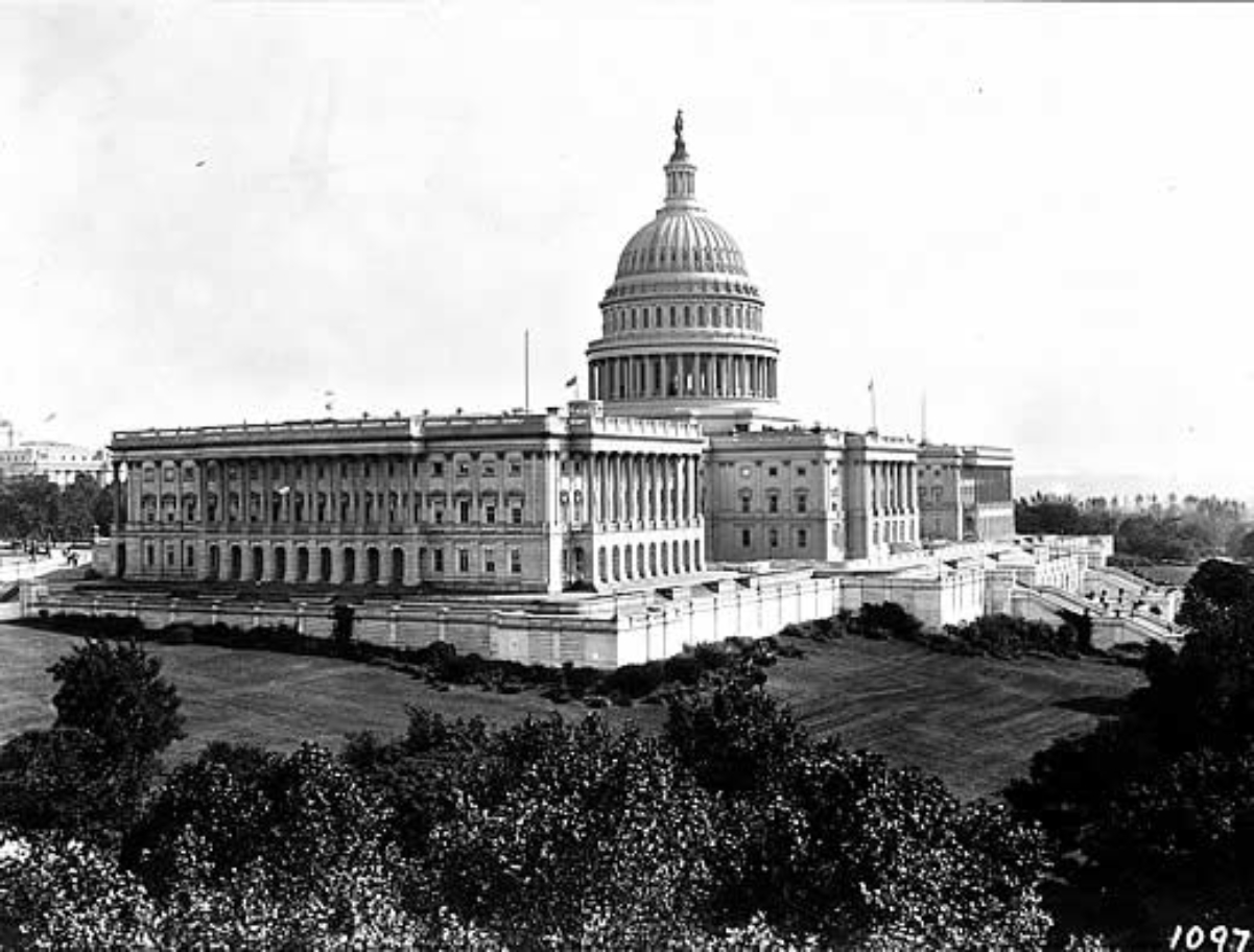 <a href="/content/United_States_Capitol" style="color:blue">United States Capitol</a> (1906)