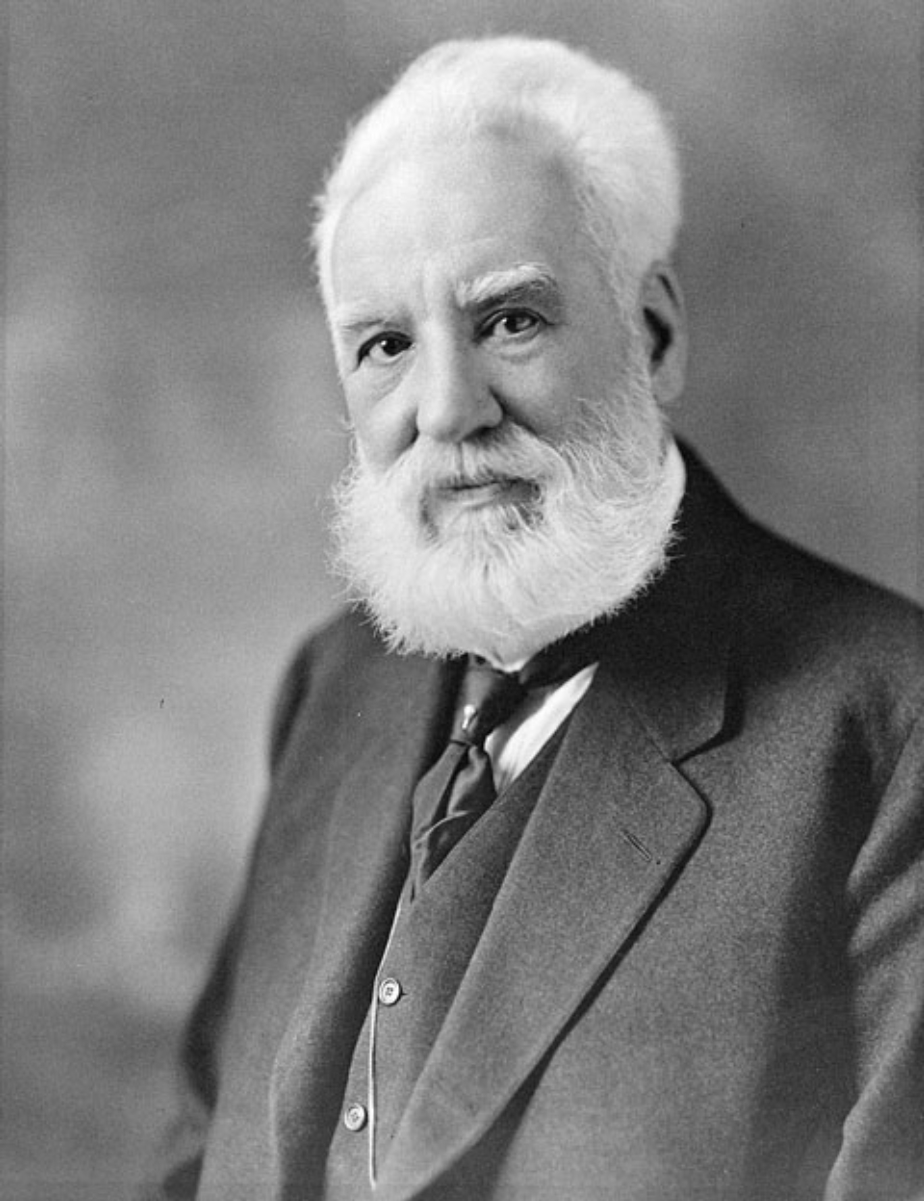 Portrait photo taken between 1914 and 1919