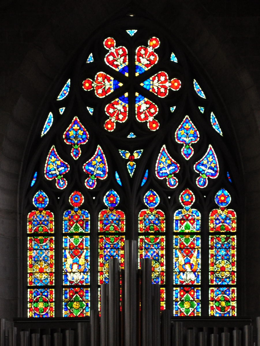 Stained glass window, created by Augusto Giacometti, in the <a href="/content/Fraum%C3%BCnster" style="color:blue">Fraumünster</a> church in Zürich