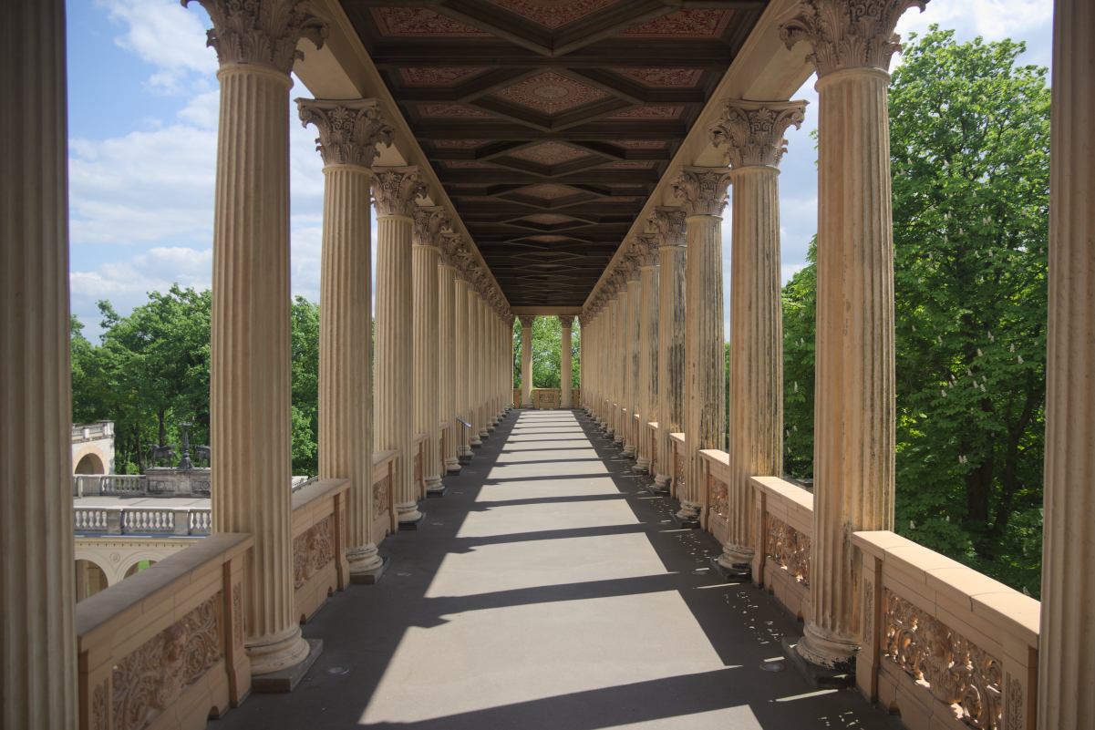 Colonnade at the <a href="/content/Belvedere_on_the_Pfingstberg" style="color:blue">Belvedere on the Pfingstberg</a> palace in Germany