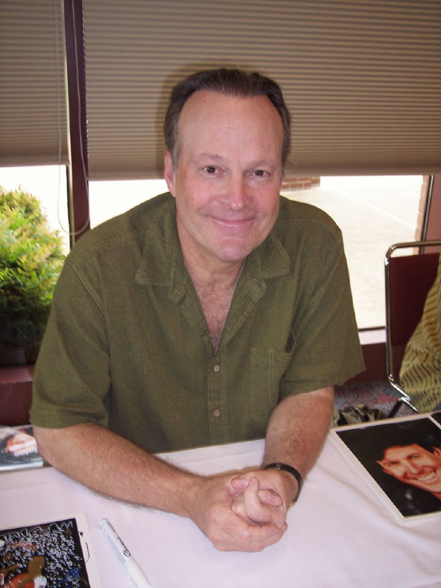Schultz at the <a href="/content/Dallas_Comic_Con" style="color:blue">Dallas Comic Con</a> in 2006