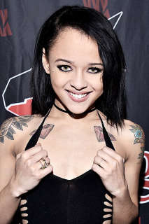 Holly Hendrix Wiki & Bio