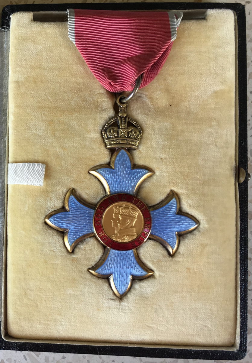 CBE neck decoration (in civil division)