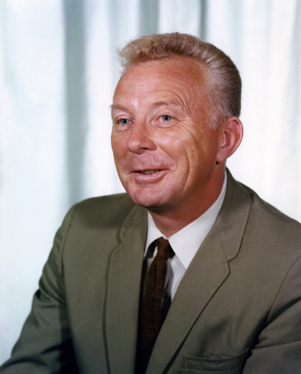 Savil. Paul adams xxl. Доктор хэнсон. Paul c. Paul c.