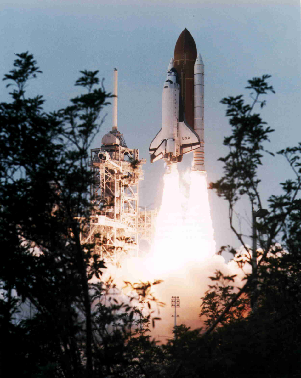 <i>Columbia</i> launches on STS-75