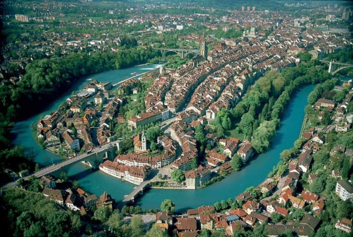 Aerial view of the <a href="/content/Old_City_of_Bern" style="color:blue">Old City</a>