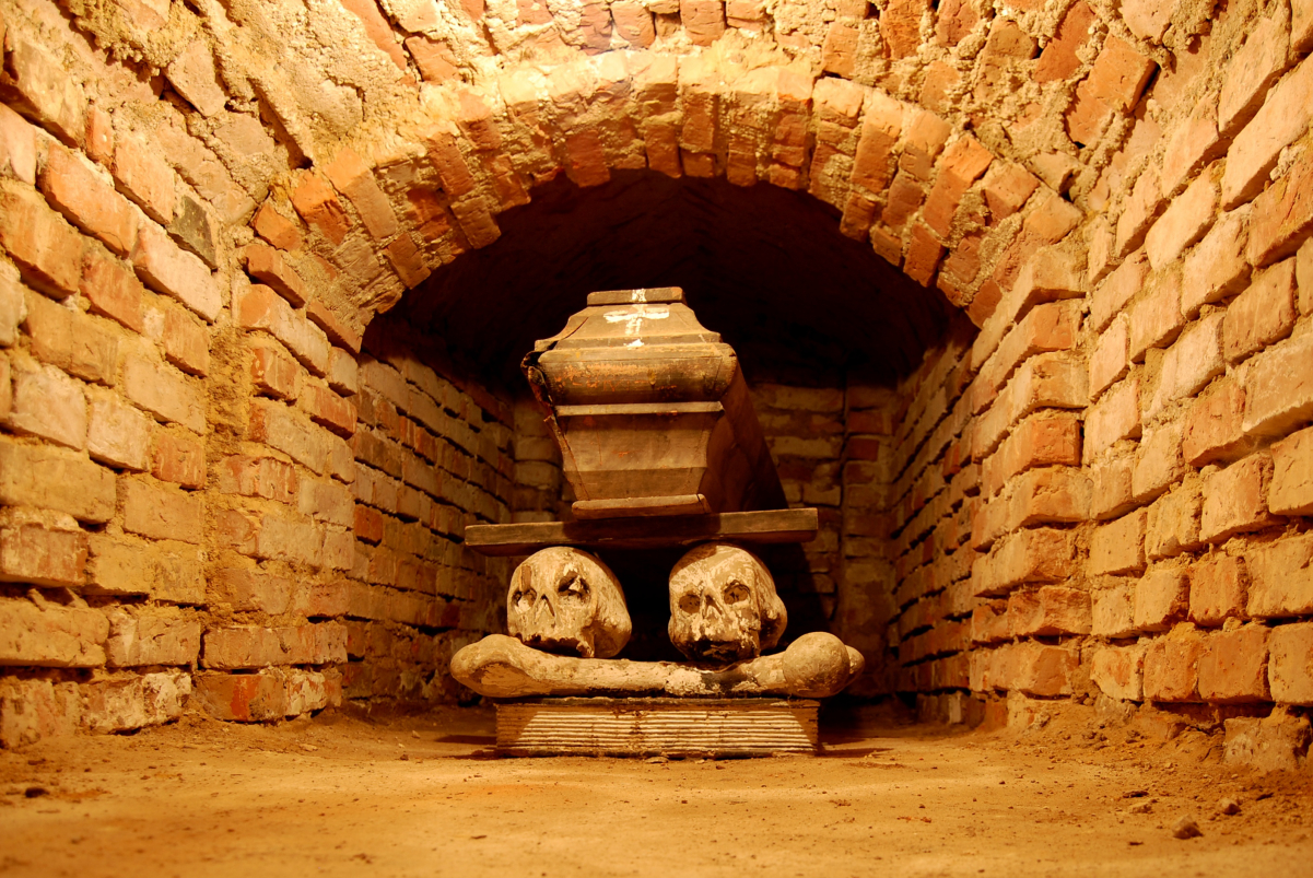 A crypt in <a href="/content/Wola_Gu%C5%82owska" style="color:blue">Wola Gułowska</a>, <a href="/content/Lublin_Province" style="color:blue">Lublin Province</a>, <a href="/content/Poland" style="color:blue">Poland</a>