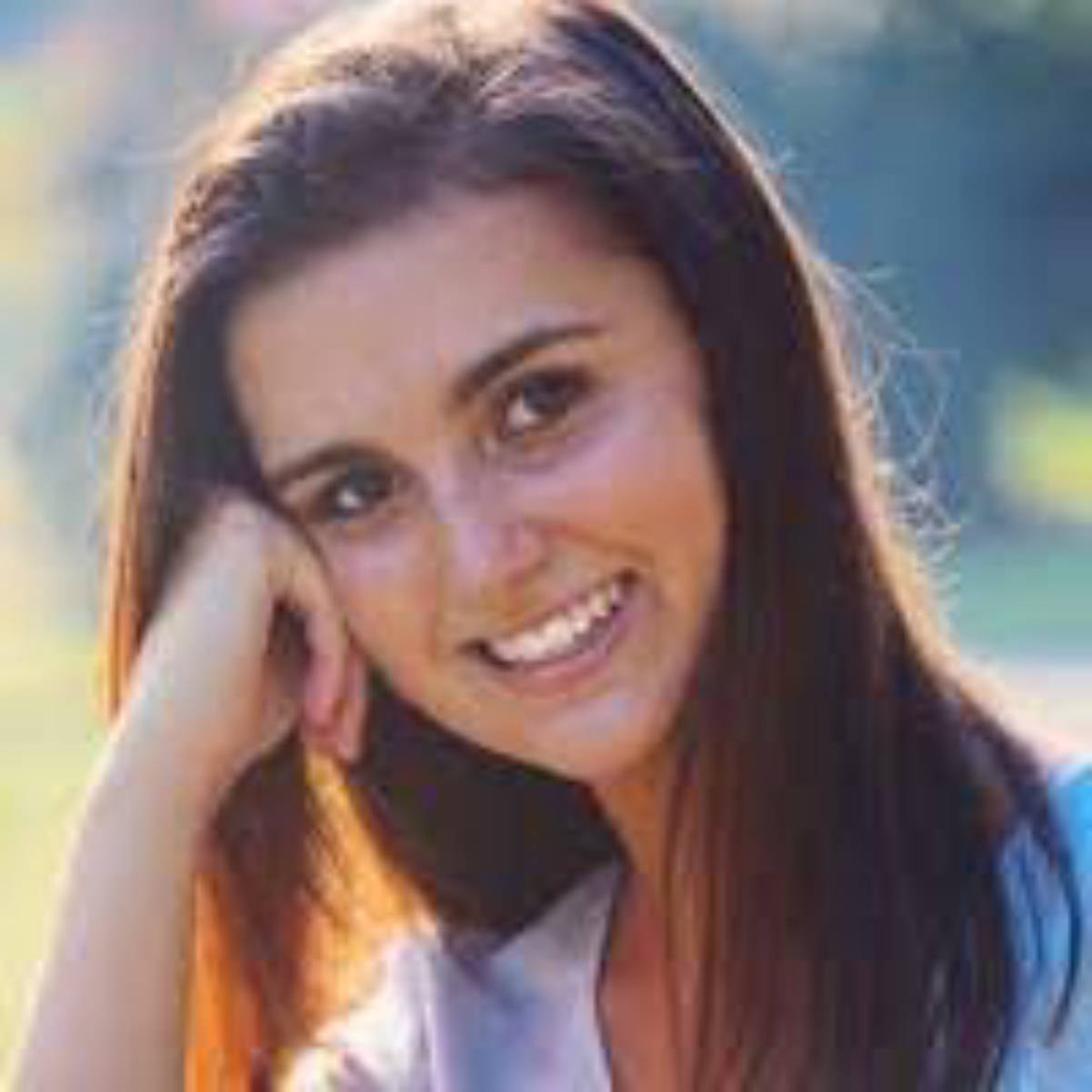 Julia Clark Facebook, Instagram, Twitter [Profiles]